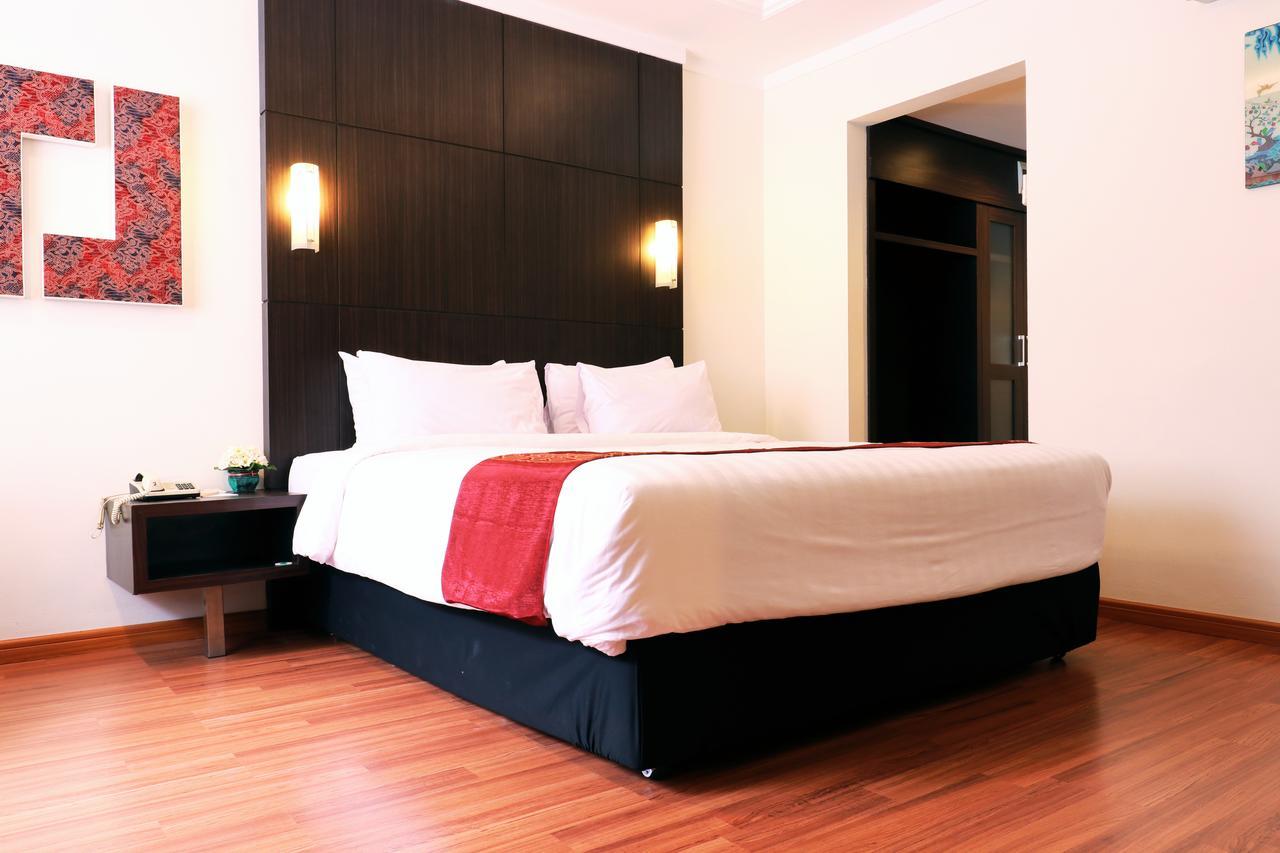 Bentani Hotel & Residence Cirebon Exterior foto