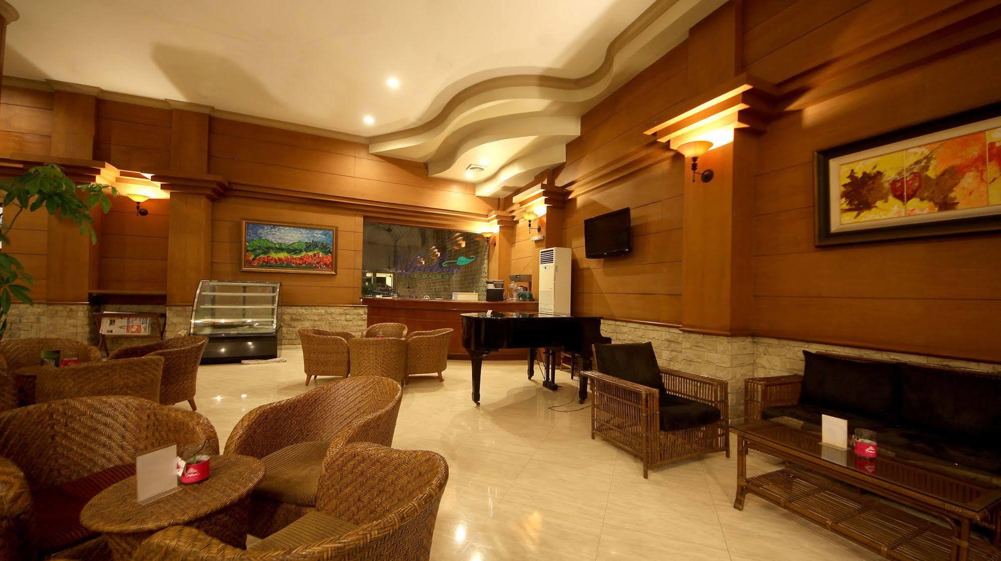 Bentani Hotel & Residence Cirebon Exterior foto